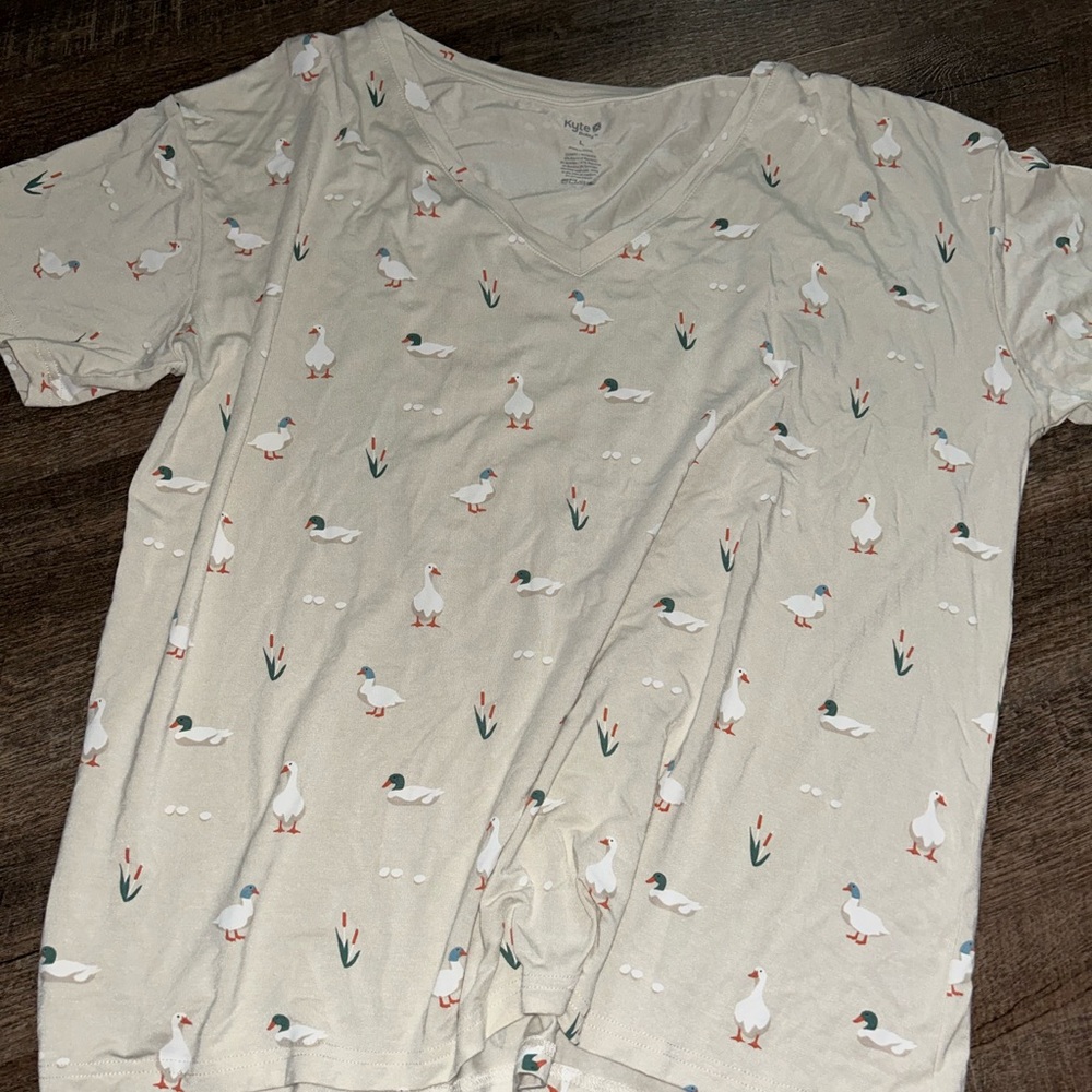 Kyte adult lounge shirt